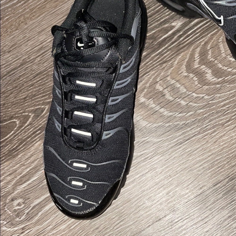 NIKE SNEAKERS